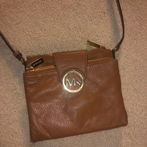 MICHAEL KORS CROSSBODY